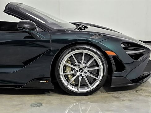 Used 2022 McLaren 765LT RWD image 19