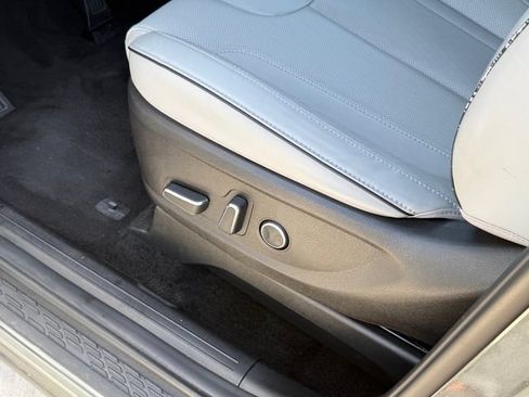 Used 2025 Hyundai Palisade SEL FWD image 17