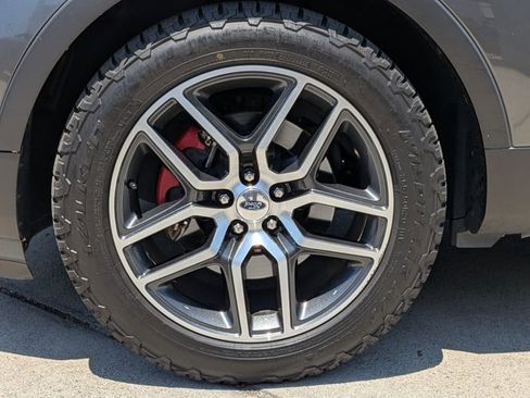 Used 2016 Ford Explorer Sport AWD/4WD image 24