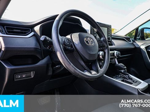 Used 2021 Toyota RAV4 LE image 27