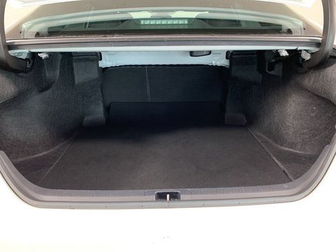 Used 2023 Toyota Camry SE image 13