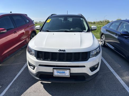 Used 2021 Jeep Compass Latitude w/ Sun and Sound Group AWD/4WD image 2