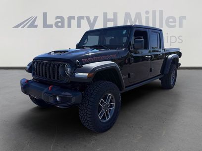 New 2025 Jeep Gladiator Mojave w/ Convenience Group