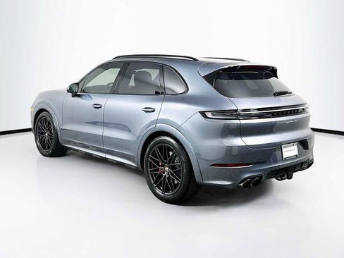 New 2026 Porsche Cayenne GTS AWD/4WD image 5