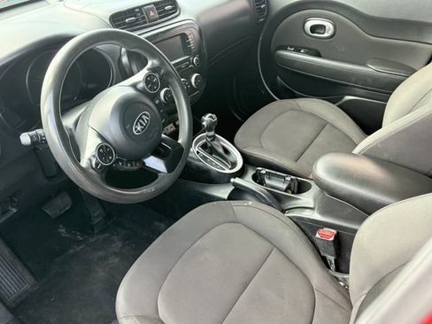 Used 2019 Kia Soul FWD image 5