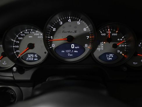 Used 2011 Porsche 911 Turbo S image 32