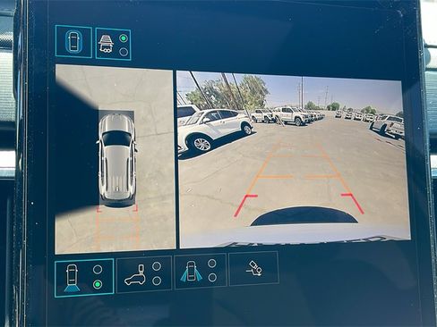 New 2025 GMC Acadia AT4 w/ Luxury Package image 19