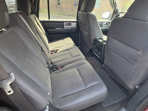 Used 2017 Ford Expedition XLT AWD/4WD image 29