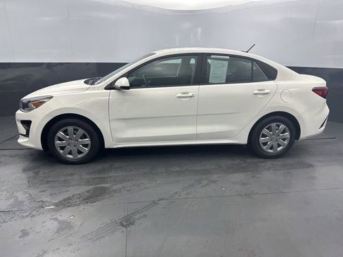 Used 2023 Kia Rio LX image 3