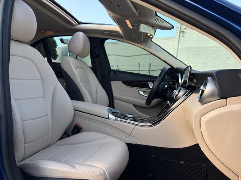 Used 2020 Mercedes-Benz C 300 4MATIC Sedan image 32