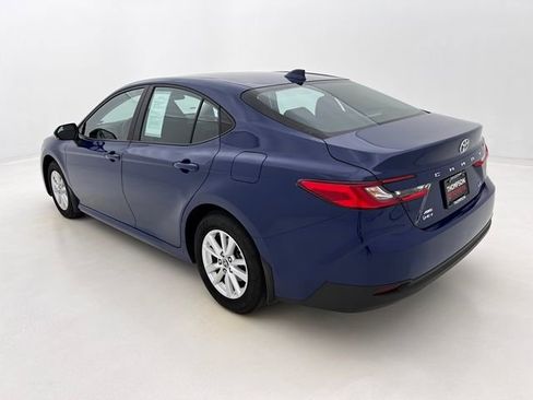 Used 2025 Toyota Camry LE AWD/4WD image 9