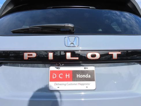 New 2026 Honda Pilot TrailSport image 7