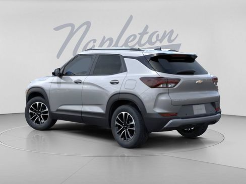 New 2026 Chevrolet TrailBlazer LT w/ Convenience Package FWD image 3