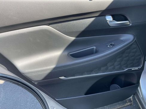 Used 2023 Hyundai Santa Fe SEL Premium image 11