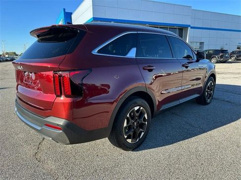 Used 2025 Kia Sorento S w/ Panoramic Sunroof Package image 6