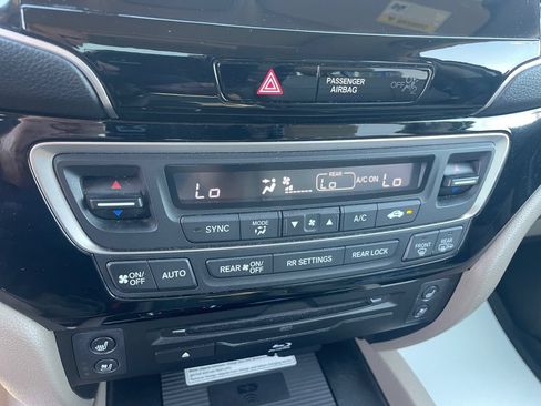 Used 2022 Honda Pilot Elite image 28