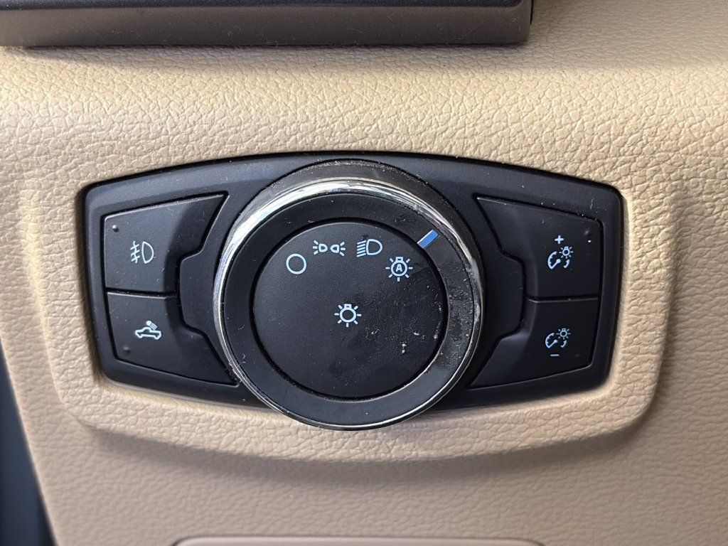 Used 2015 Ford F150 XLT w/ Equipment Group 302A Luxury AWD/4WD image 23