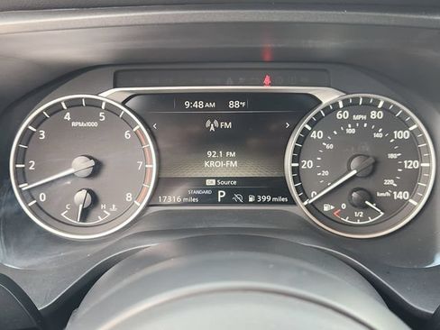 Used 2024 Nissan Rogue SV FWD image 15