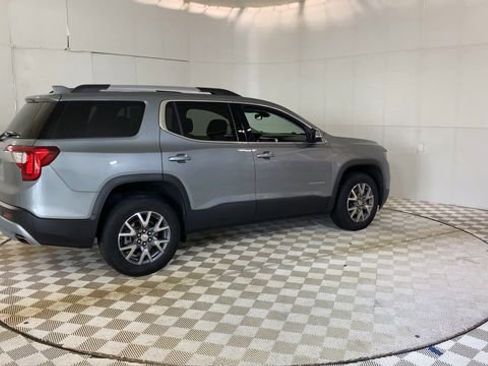 Used 2023 GMC Acadia SLT w/ LPO, Floor Liner Package FWD image 8