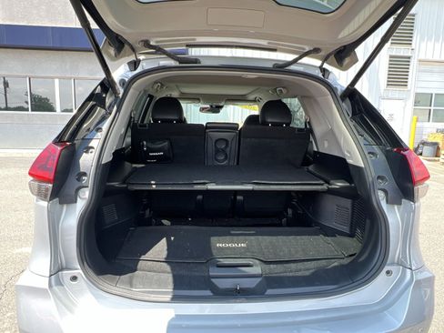 Used 2020 Nissan Rogue SL w/ Premium Package AWD/4WD image 24