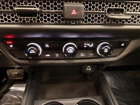 Used 2023 Honda HR-V Sport image 18