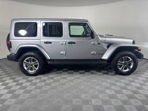 Used 2021 Jeep Wrangler Unlimited Sahara w/ LED Lighting Group AWD/4WD image 32