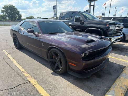 Used 2022 Dodge Challenger SRT Hellcat RWD image 1
