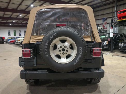 Used 2001 Jeep Wrangler Sahara image 25