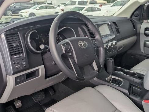 Used 2022 Toyota Sequoia Limited RWD image 32