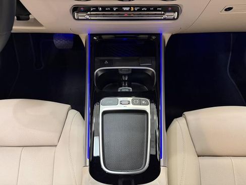 Used 2025 Mercedes-Benz GLB 250 image 17