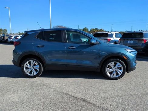 Used 2024 Buick Encore GX Preferred image 3