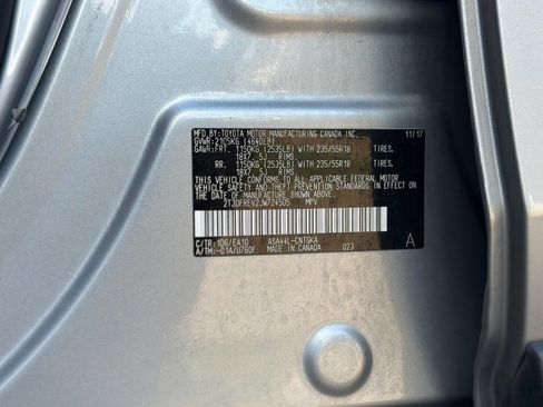 Used 2018 Toyota RAV4 Limited image 29