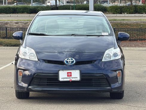 Used 2014 Toyota Prius Three w/ Solar Roof Package FWD image 9