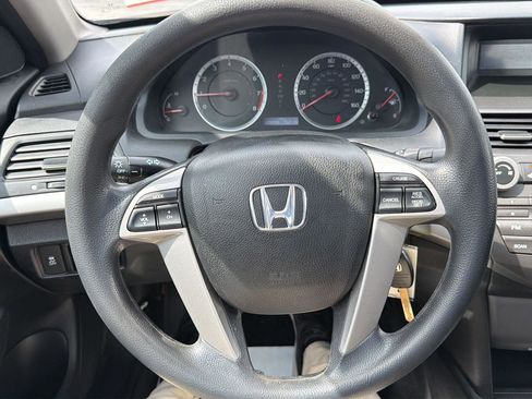Used 2011 Honda Accord LX image 25