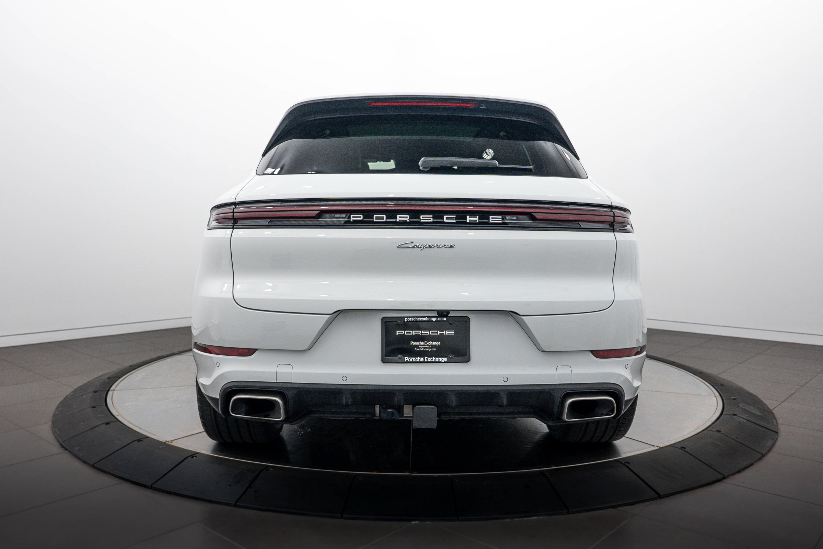 Certified 2026 Porsche Cayenne AWD/4WD image 6