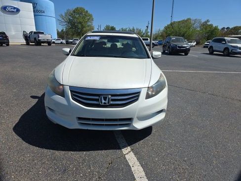 Used 2011 Honda Accord EX-L image 8