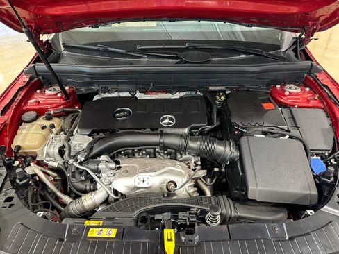 Used 2021 Mercedes-Benz GLB 250 w/ Premium Package image 52