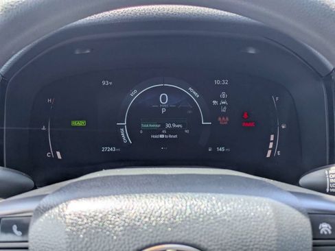 Used 2025 Toyota Camry LE FWD image 29