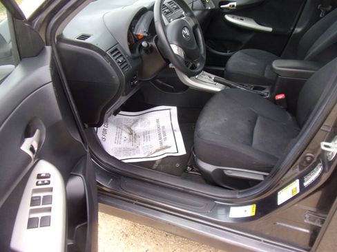 Used 2010 Toyota Corolla S FWD image 2
