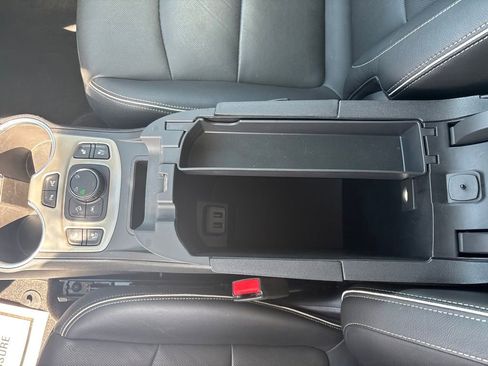 Used 2020 GMC Terrain Denali w/ Denali Premium Package AWD/4WD image 31