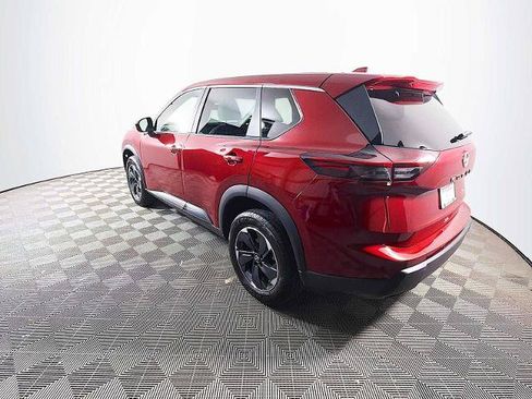 Certified 2025 Nissan Rogue SV AWD/4WD image 6