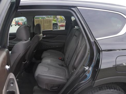 Used 2020 Hyundai Santa Fe SE FWD image 29
