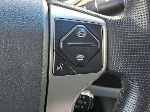 Used 2015 Toyota Tacoma 4x4 Access Cab V6 w/ SR5 Package image 21