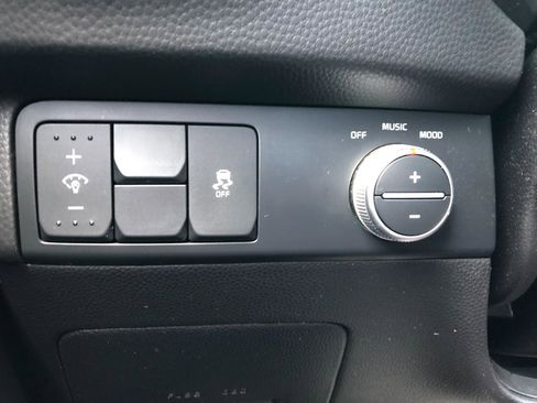 Used 2018 Kia Soul + image 24