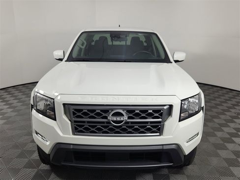 Used 2024 Nissan Frontier SV w/ SV Convenience Package image 7