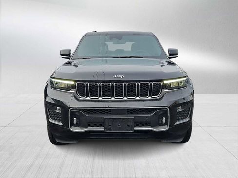 Used 2023 Jeep Grand Cherokee Overland image 3