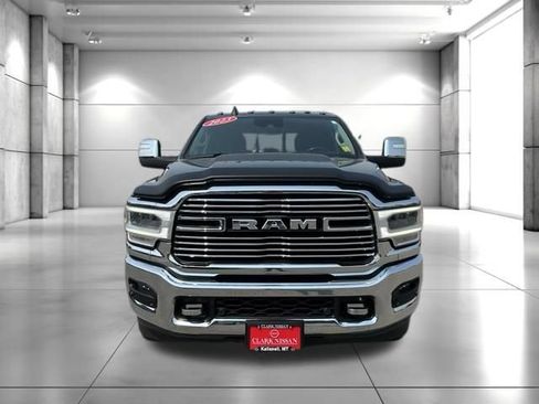 Used 2023 RAM 3500 Laramie AWD/4WD image 3