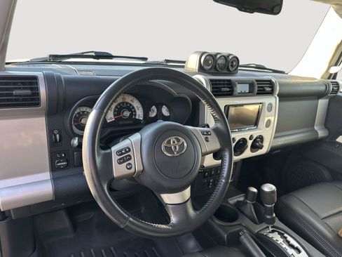 Used 2012 Toyota FJ Cruiser 4WD w/ Upgrade Pkg image 43