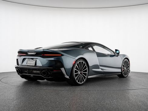 Used 2023 McLaren GT RWD image 2