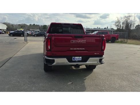New 2026 GMC Sierra 1500 SLT image 7